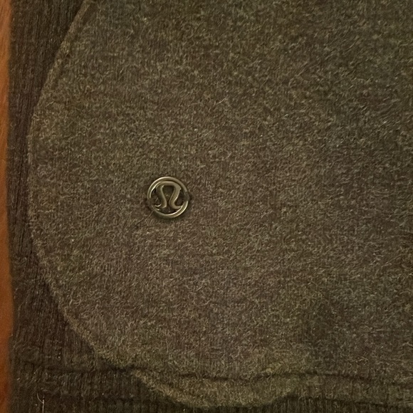 MINT!  Lululemon *mint* Grey zip up hoodie with pockets - Picture 6 of 6